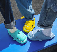 Bequeme Hausschuh-Haie für die ganze Familie – Marley