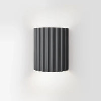 Graue LED-Wandlampe, minimalistisch, aus Harz, für Wohnzimmer und Schlafzimmer.