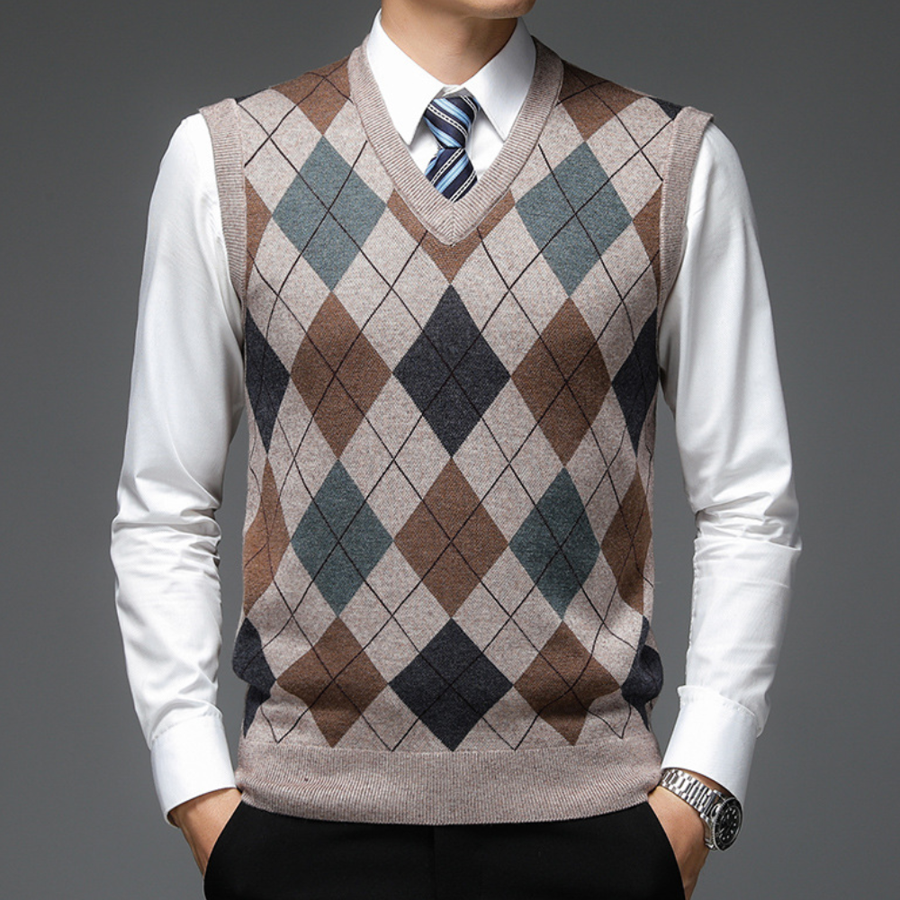Herren Strickweste mit Argyle-Muster, beige-braun, V-Ausschnitt, elegant, Business-Look.