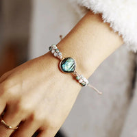 Armband mit Labradorit-Stein, handgefertigt, verstellbar, Damen-Schmuck, Boho-Stil.