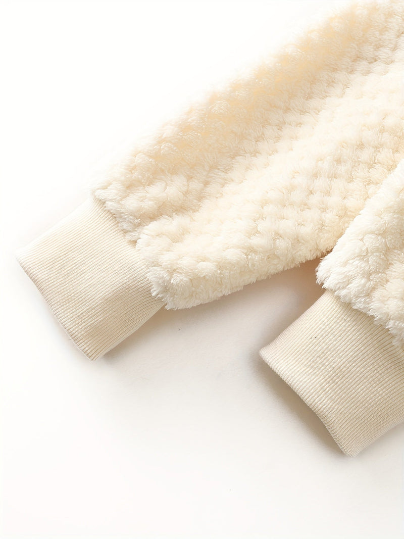 Beige Plüschpullover Ärmel, weiches Material, Wintermode, Damenbekleidung, warm und gemütlich.