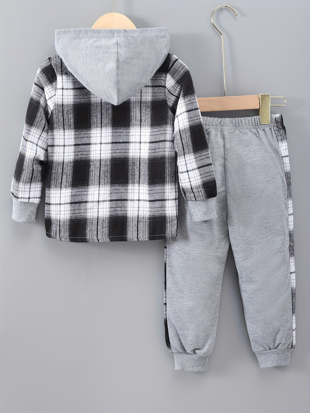 2-teiliges Jungen-Set Jordy mit kariertem Herbst-Hoodie und Jogginghose