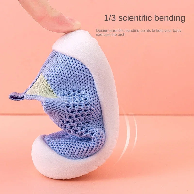 Blaue Baby-Sneaker aus Mesh, weich, rutschfest, atmungsaktiv, für Jungen und Mädchen.