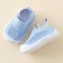 Blaue Kinder-Sneaker aus Mesh, atmungsaktiv, rutschfest, weiche Sohle, für Jungen und Mädchen.