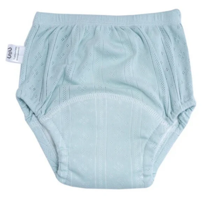 Hellblaue Baby-Unterhose aus Baumwolle, atmungsaktiv, weiches Material, für empfindliche Haut.