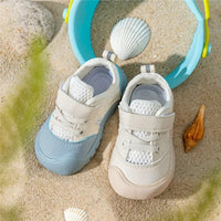 Babyschuhe Sandalen Strand, blau und beige, Kleinkind, rutschfest, Sommer, Muscheln, Sand.