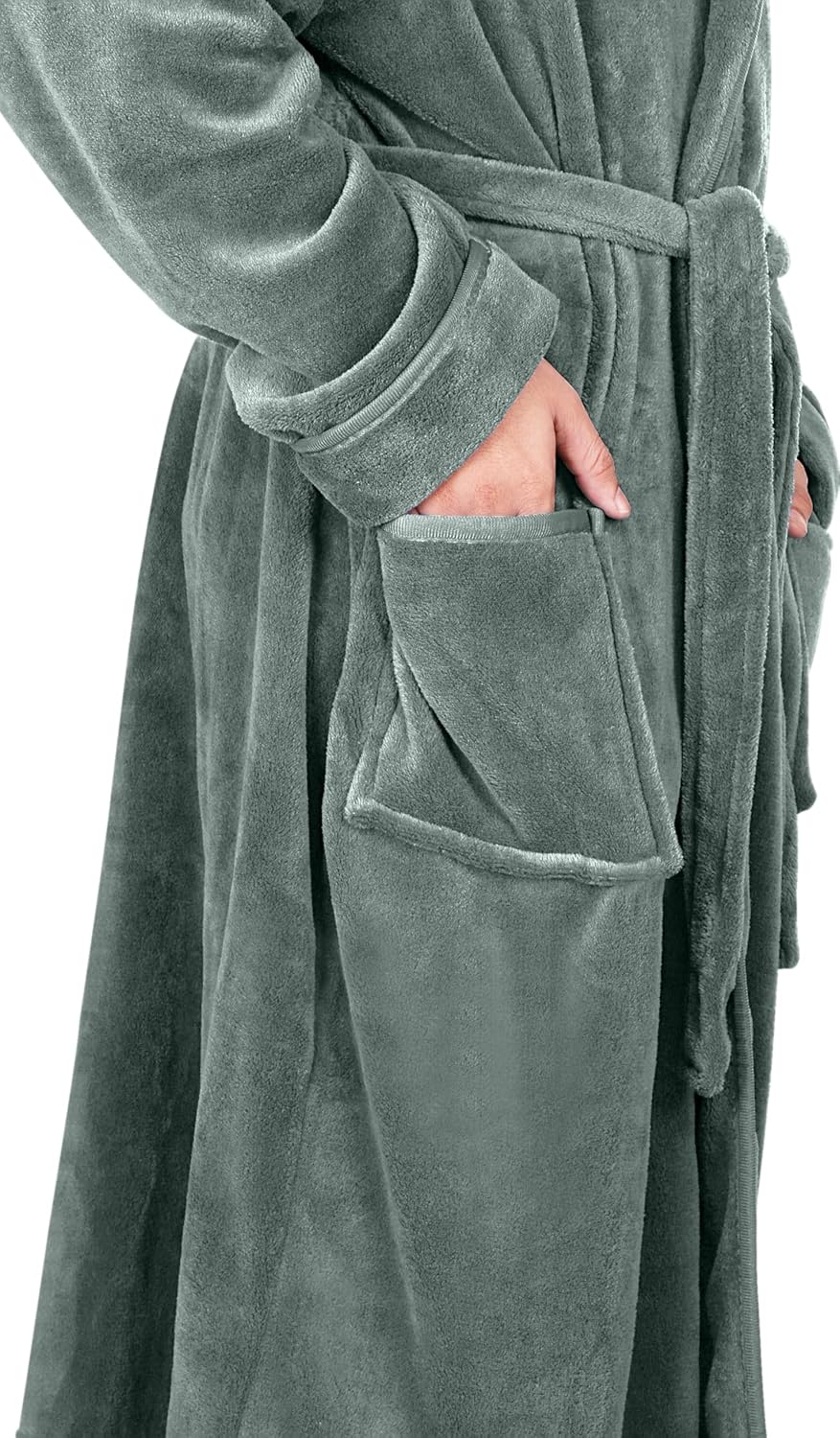 Grauer Fleece-Bademantel mit Taschen und Gürtel, weiches Material, gemütlich, unisex.