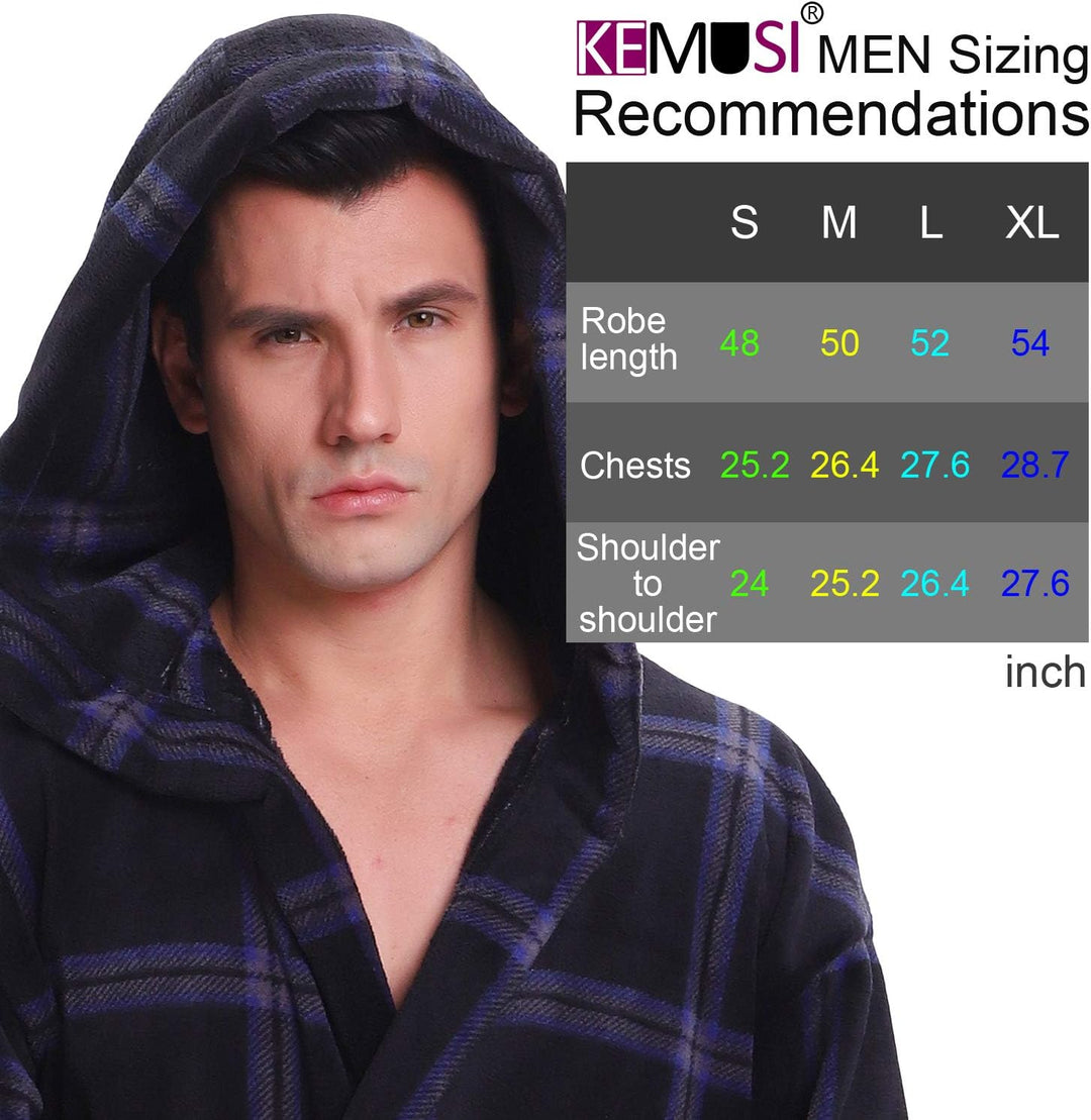 Mann im blauen Bademantel mit Kapuze, KEMUSI Größentabelle, Herrenmode, Größen S-XL.