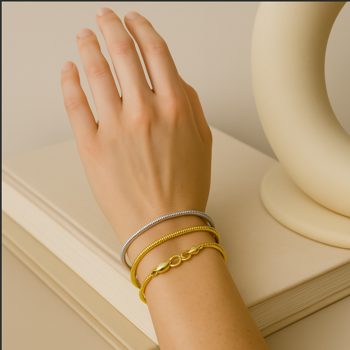 Band | Minimalistische Armbanduhr mit Schlangenschnalle