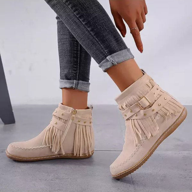 Damen Stiefeletten beige Wildleder Fransen Nieten Reißverschluss modisch bequem.