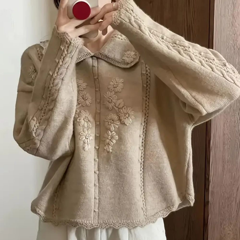 Beige Strickpullover mit Blumenstickerei, Damenmode, Langarm, Vintage-Stil, Herbstkleidung.