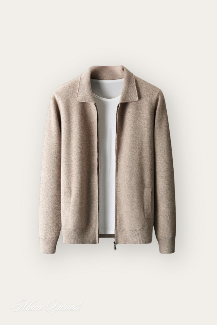 Beige Herren-Strickjacke aus Wolle, Reißverschluss, elegantes Design, Herbstmode.