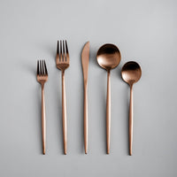 Kupferbesteck-Set, 5-teilig, Gabel, Messer, Löffel, modernes Design, Edelstahl, Tischdekoration.