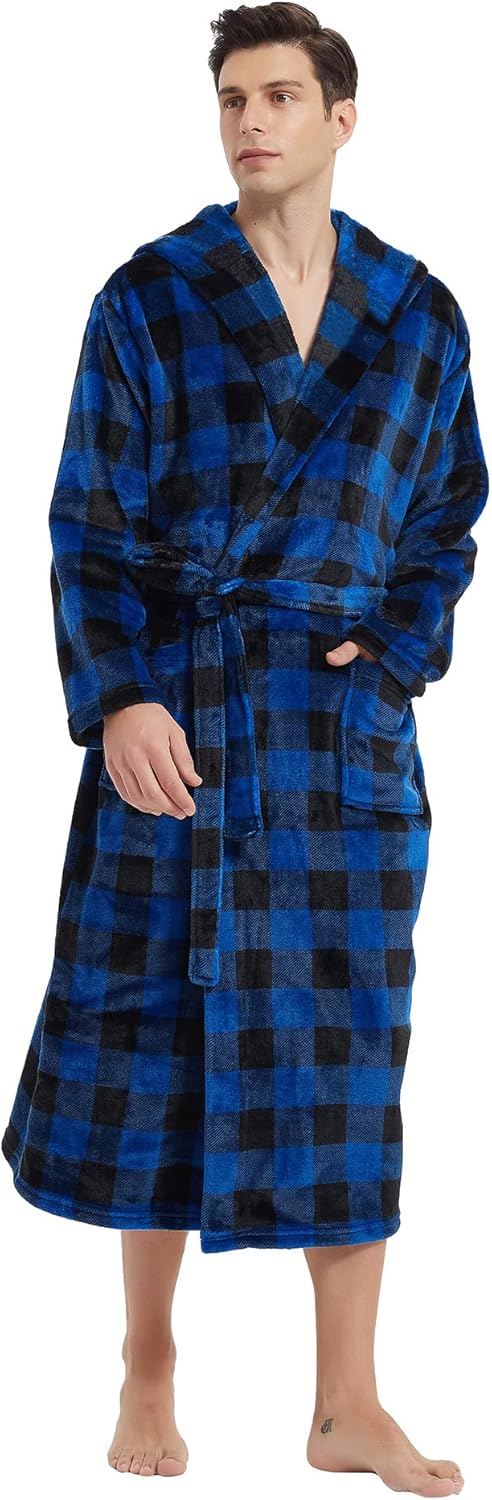 Männer Bademantel kariert blau schwarz Fleece mit Kapuze, gemütlich und warm für Zuhause.