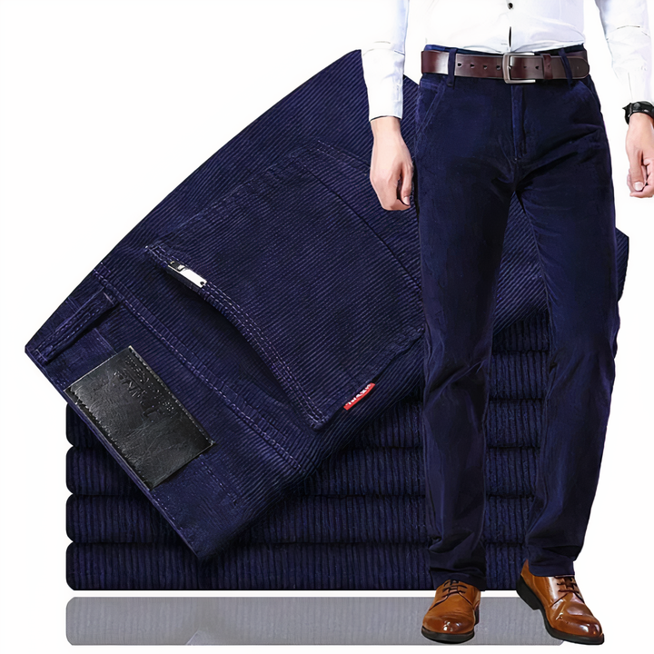 Dunkelblaue Cordhose für Herren, elegant, modisch, ideal für Business und Freizeit.