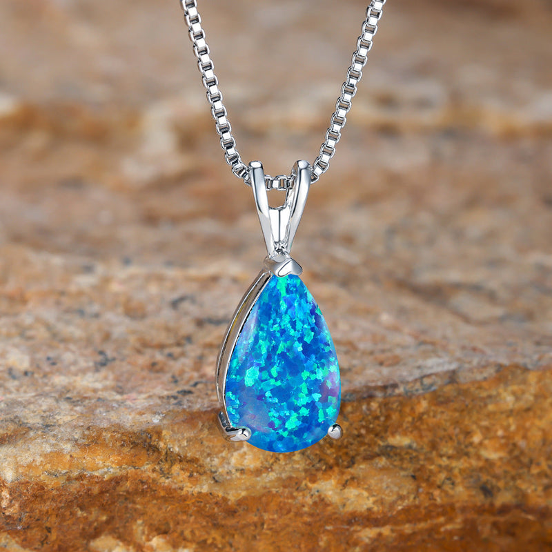 Blaue Opal-Halskette mit Tropfenanhänger, Silberkette, eleganter Schmuck für Damen.