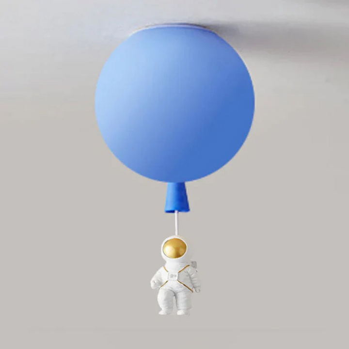Blaue Deckenlampe mit Astronauten-Anhänger, modernes Design, Kinderzimmer-Dekoration.