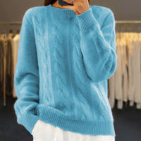Damen Pullover blau, Zopfmuster, Strick, Wintermode, warm, elegant, Freizeitkleidung.