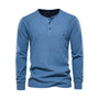 Blaues Herren-Henley-Shirt, Langarm, Baumwolle, Knopfleiste, Freizeitmode.