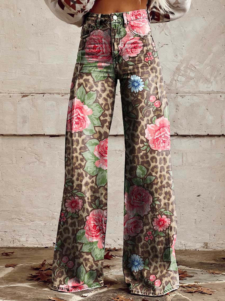 Damenhose mit Leopardenmuster und Blumen, weites Bein, modisch, Vintage-Stil.
