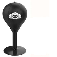 Schwarzer Boxsack mit Affenmotiv, inklusive Pumpe und Handschuhe, ideal für Kindertraining.