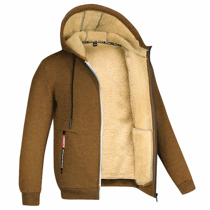 Braune Herren-Fleecejacke mit Kapuze, Reißverschluss und weichem Innenfutter für Winterkleidung.