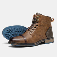 Braune Lederstiefel für Herren mit blauer Sohle, robustes Design, ideal für Outdoor-Aktivitäten.