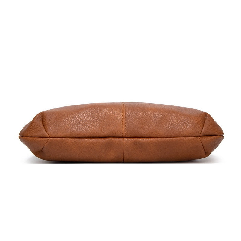 Braune Ledertasche, flach, minimalistisch, hochwertig, stilvoll, Accessoire, Mode, Damen, Herren