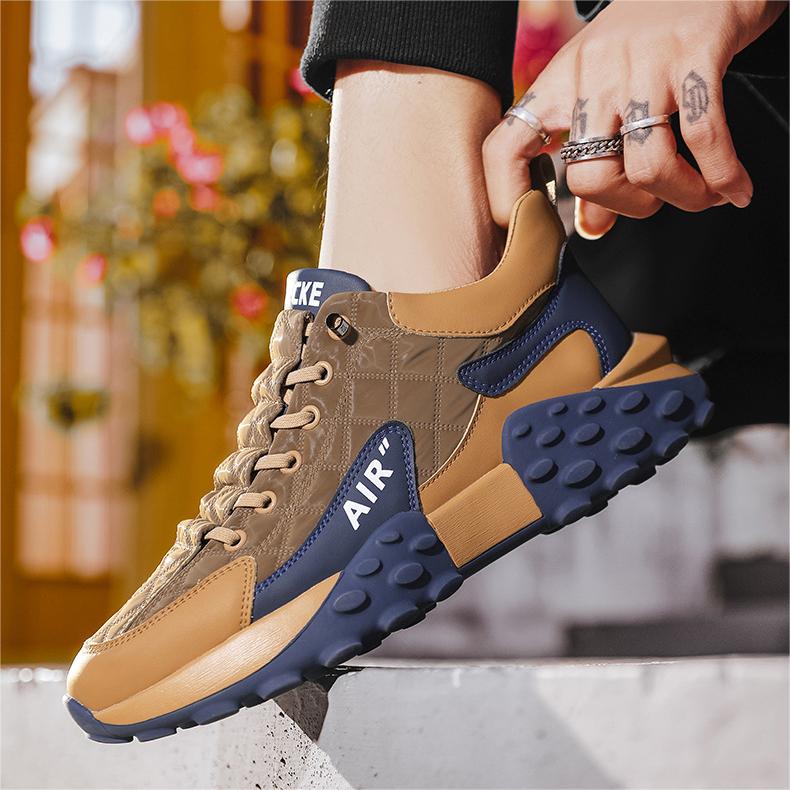 Brauner Sneaker mit blauer Sohle, sportlich, modern, Herrenmode, Outdoor, bequem, trendig.