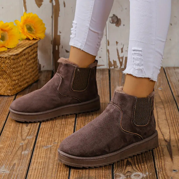 Damen Winterstiefel braun, Wildleder, warm gefüttert, rutschfeste Sohle, modisch, bequem.