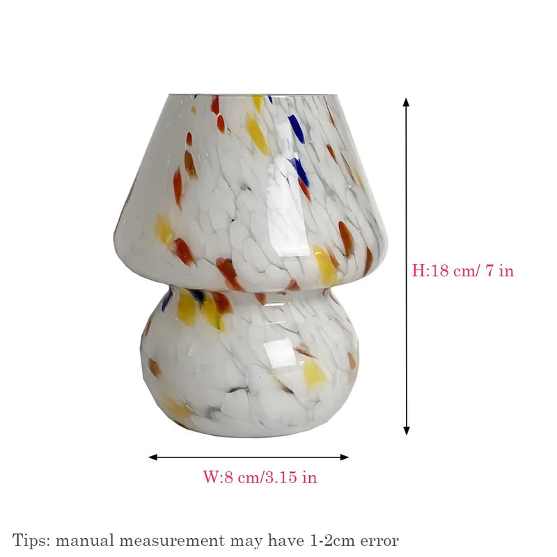 Weiße Glasvase mit bunten Sprenkeln, 18 cm hoch, 8 cm breit, dekorativ, modern.