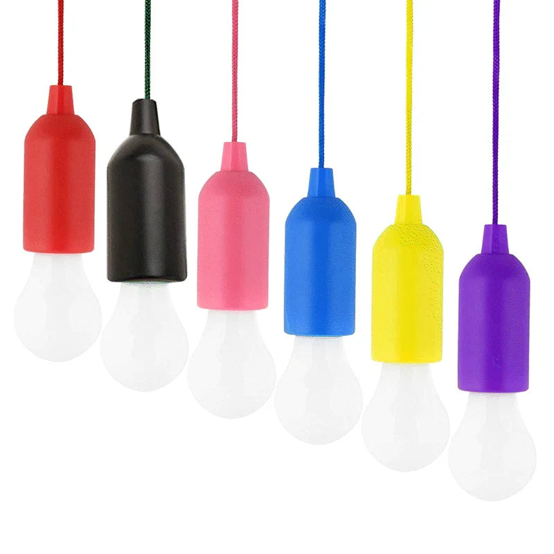 Bunte LED-Hängelampen, rot, schwarz, pink, blau, gelb, lila, modernes Design, energiesparend.