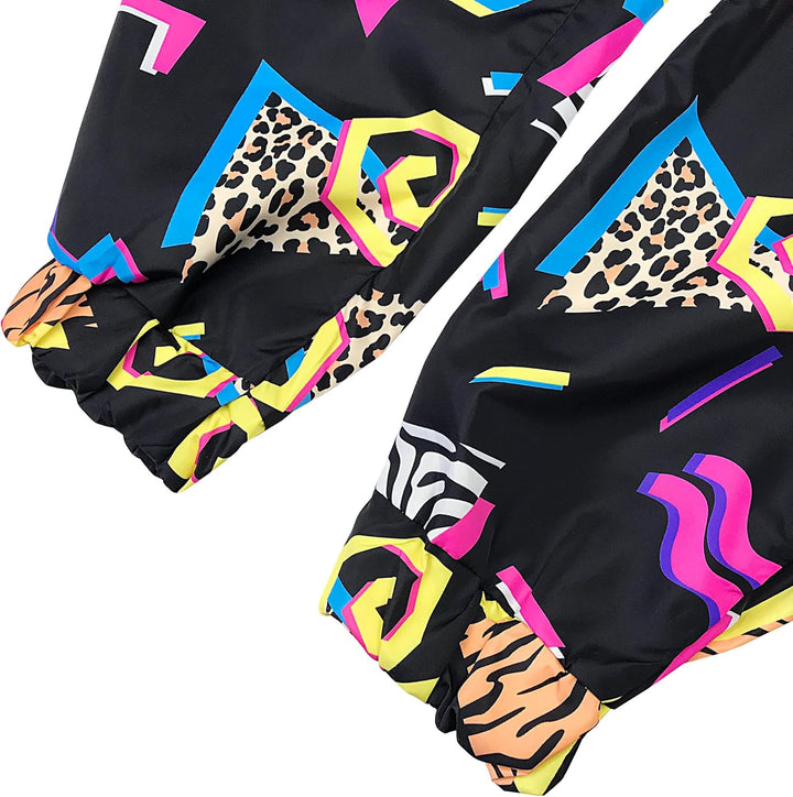 Bunte Retro-Jacke mit Leopardenmuster, geometrischen Formen, 80er-Jahre-Stil, Unisex-Design.