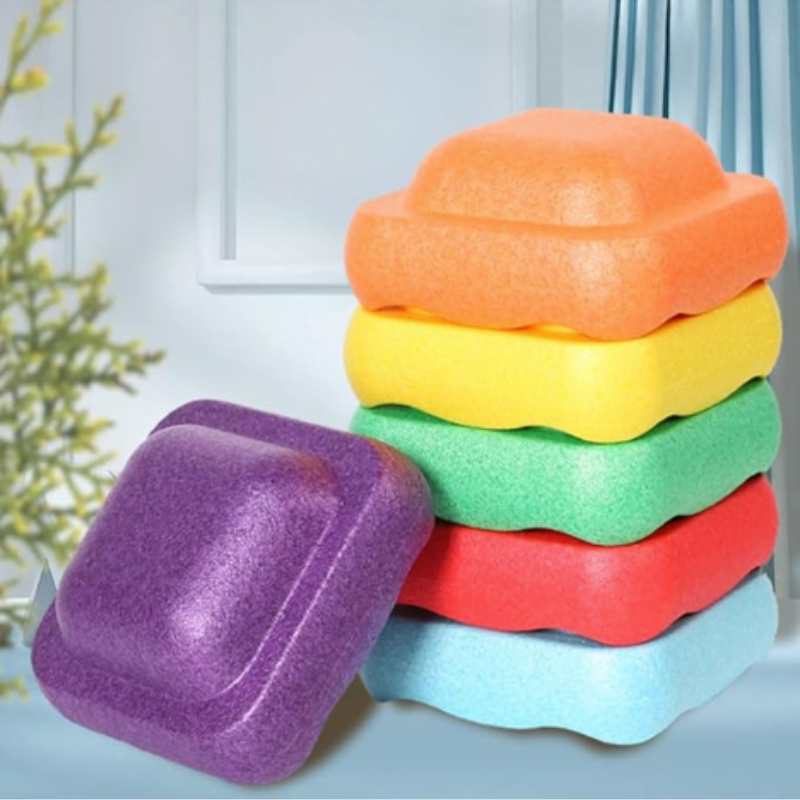 Bunte, stapelbare Reinigungsschwämme aus Schaumstoff, quadratisch, für Küche und Bad.