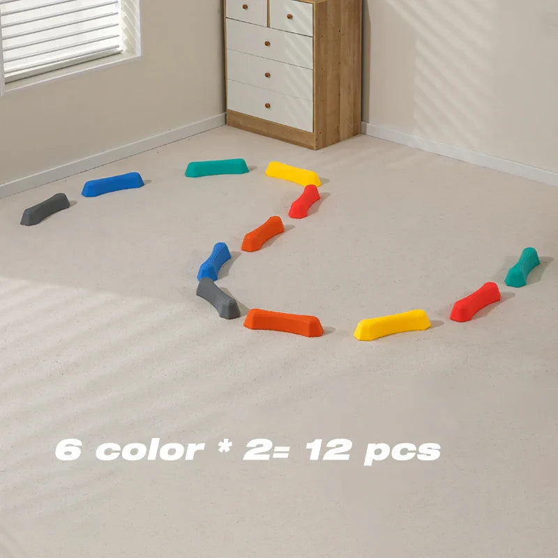 Bunte Balance-Steine für Kinder, 12-teiliges Set, rutschfest, Indoor-Spielzeug, motorische Förderung.