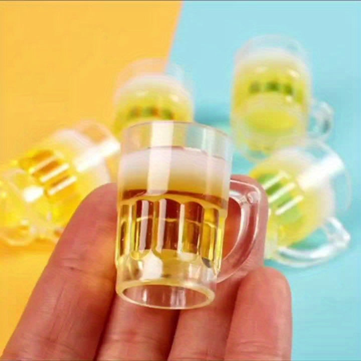 30 Stück Mini-Biergläser aus Harz – MiniBierSet Oktoberfest 2025
