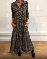 Langes Lockeres Herbstkleid – Maris in Herbstlaubfarben