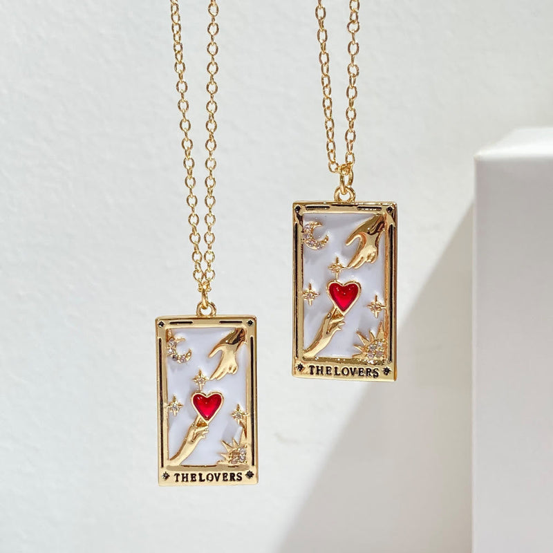 Goldene "The Lovers" Halskette mit rotem Herz, Tarot-Design, Damen-Schmuck, Geschenkidee.