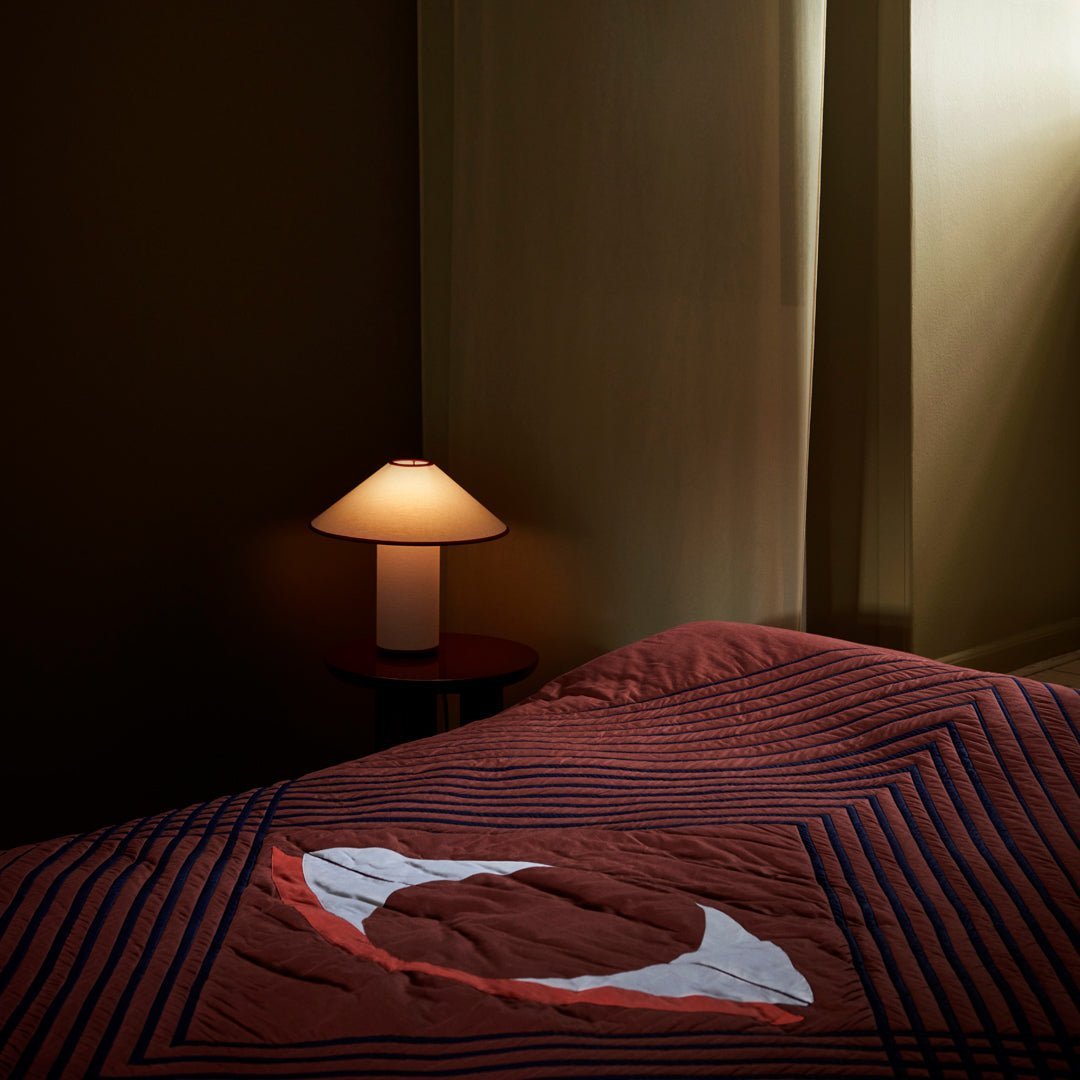 Tischlampe mit Stoffschirm – Lunara