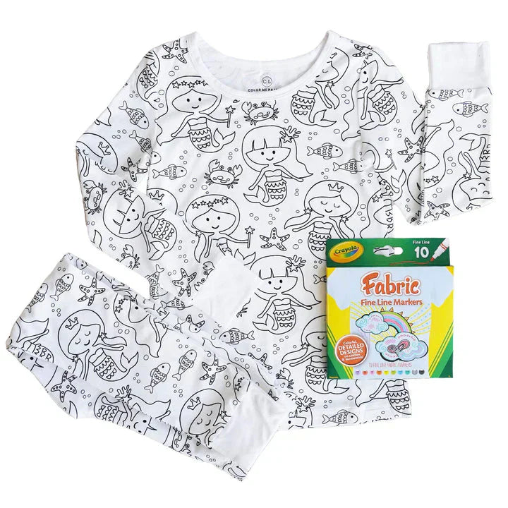 Kinder-Pyjama-Set mit Meerjungfrauen-Motiv, weiß, inklusive Stoffmalstifte, zum Ausmalen.
