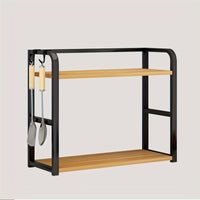 Schwarzes Metallregal mit zwei Holzablagen und Haken, ideal für Küche oder Büro.