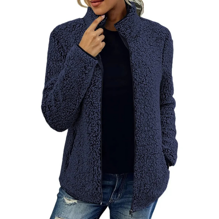 Damen Fleecejacke blau, kuschelig, Reißverschluss, Herbstmode, warm, lässig, modisch.