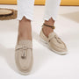 Beige Damen-Loafers aus Leder, Slip-On, flach, ideal für Frühling und Herbst, modisch und bequem.