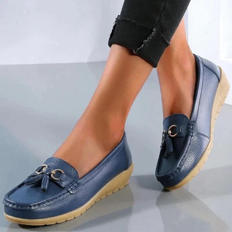 Bequeme Damen Mokassins Aus Leder Mit Keilabsatz Crystalli bequeme-damen-mokassins-aus-leder-mit-keilabsatz-crystalli