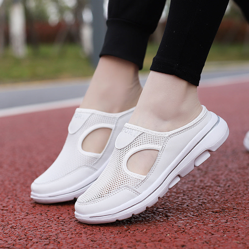 Weiße Damen-Sneaker aus Mesh, atmungsaktiv, bequem, ideal für Sport und Freizeit.