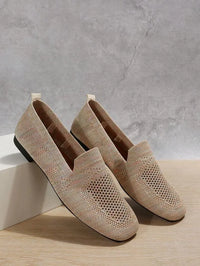 Beige Damen-Loafer aus Strick, atmungsaktiv, rutschfest, ideal für Frühling und Sommer.