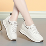 Weiße Damen-Sneaker, leder, feuerfest, wasserdicht, rutschfeste Sohle, modisch.