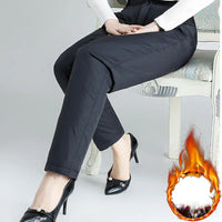 Damen Thermohose schwarz, warm gefüttert, elegant, Wintermode, bequem, stilvoll.