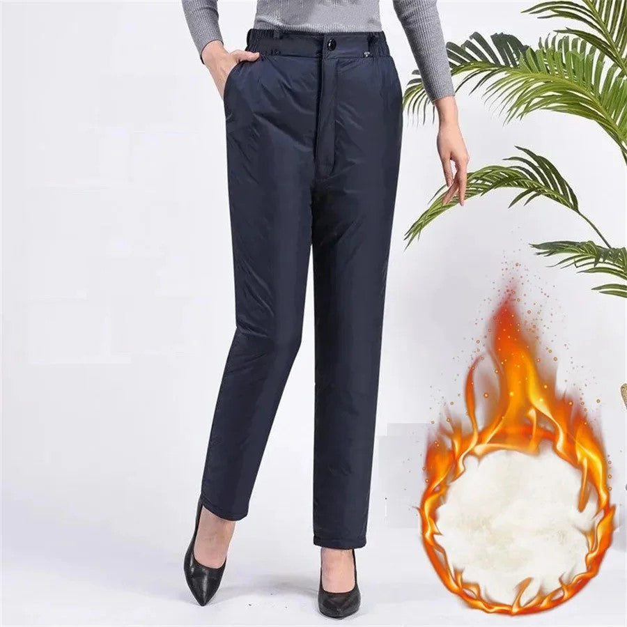 Damen Thermohose schwarz, warm, elegant, Wintermode, isoliert, modisch, bequem, stilvoll.