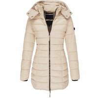 Beige Damen Winterjacke mit Kapuze, gesteppte Daunenoptik, warm, modisch, Outdoor-Bekleidung.